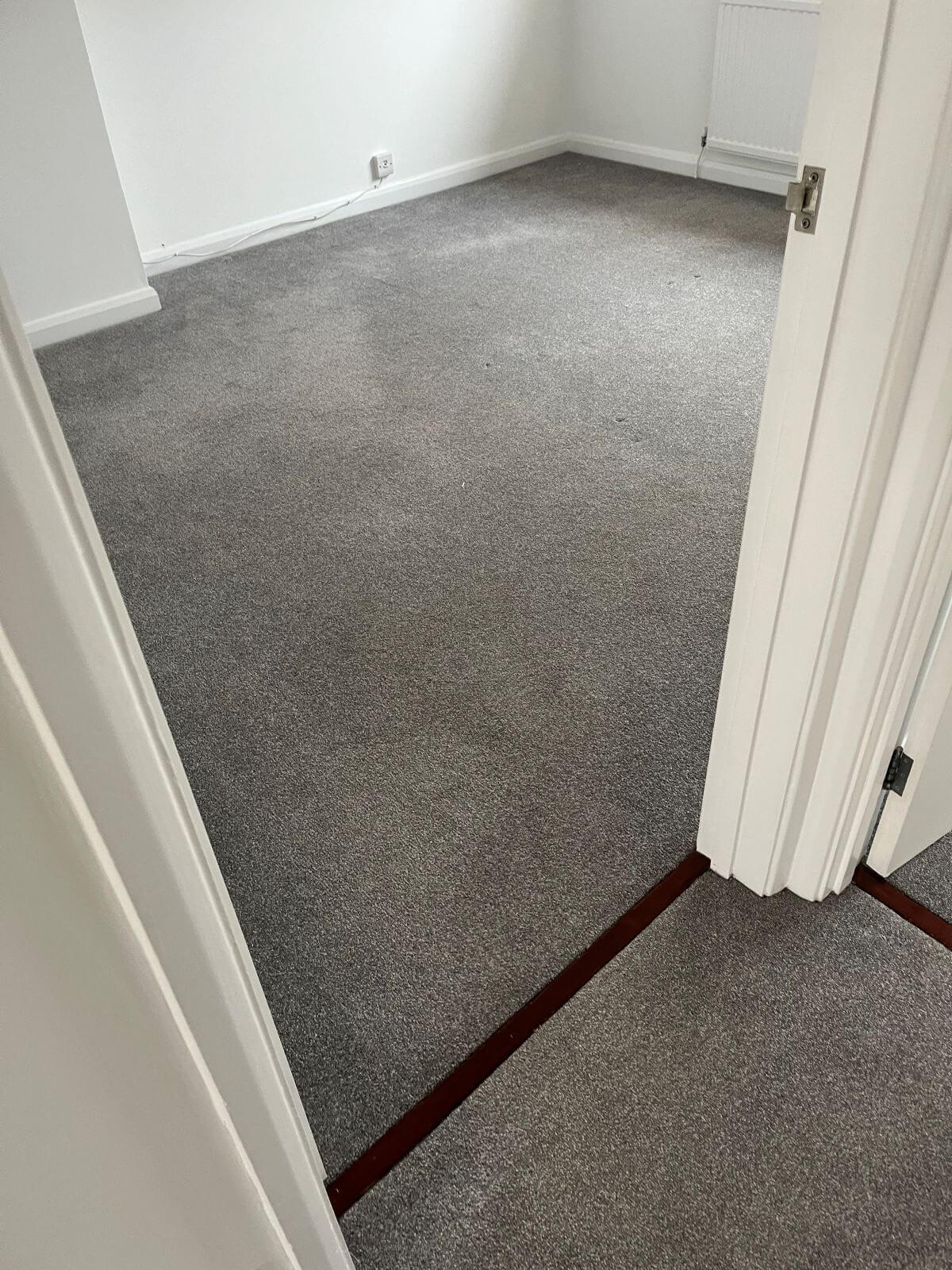 crediton-rental-property-redecorated (4) crediton-rental-property-redecorated (4)